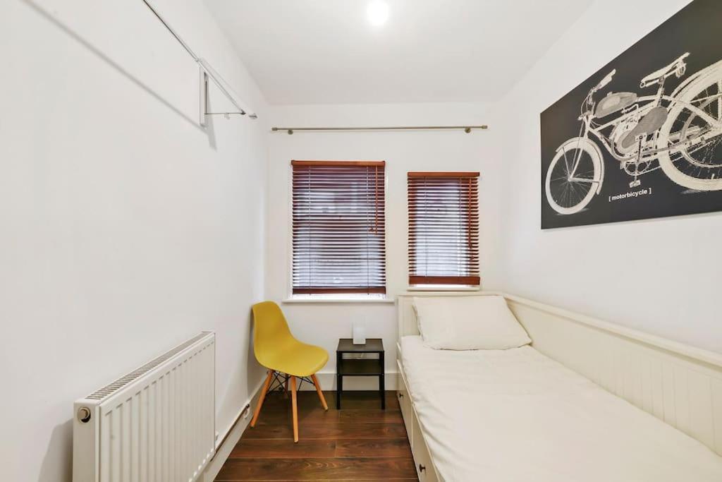 2 Bed Garden Flat Leyton Village Лондон Екстериор снимка